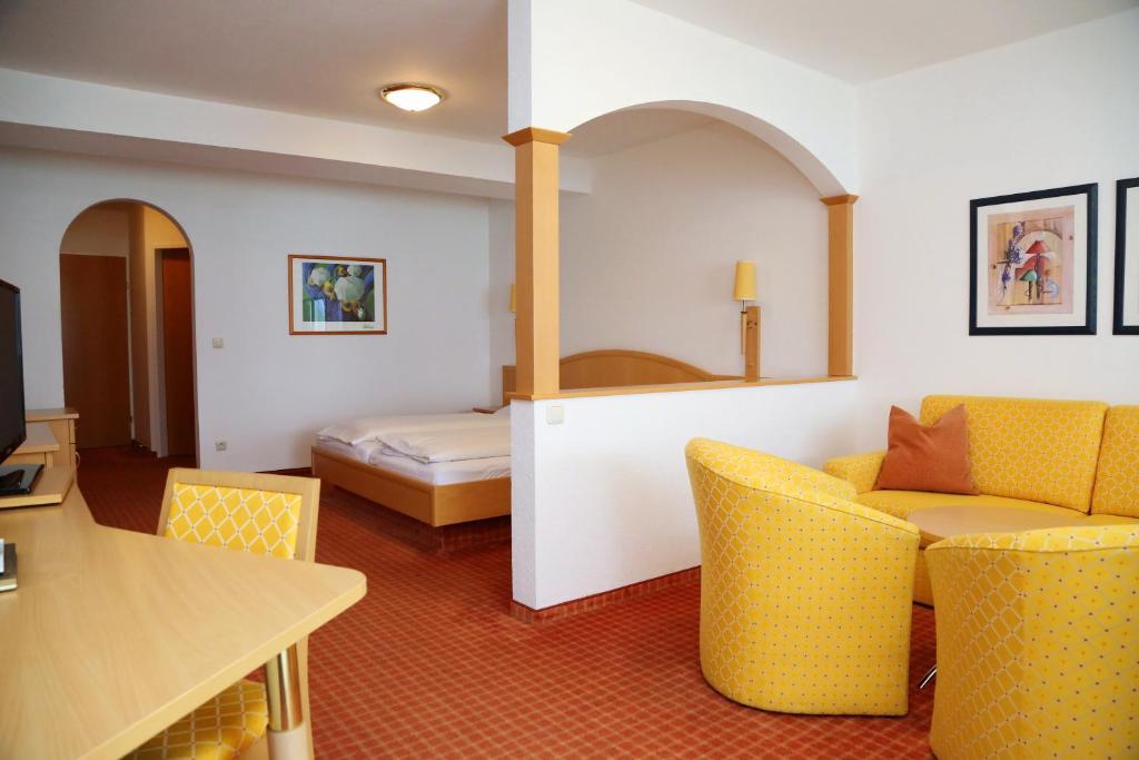 Seegasthof Hois'N Wirt - Hotel Mit Wellnessbereich Gmunden Værelse billede